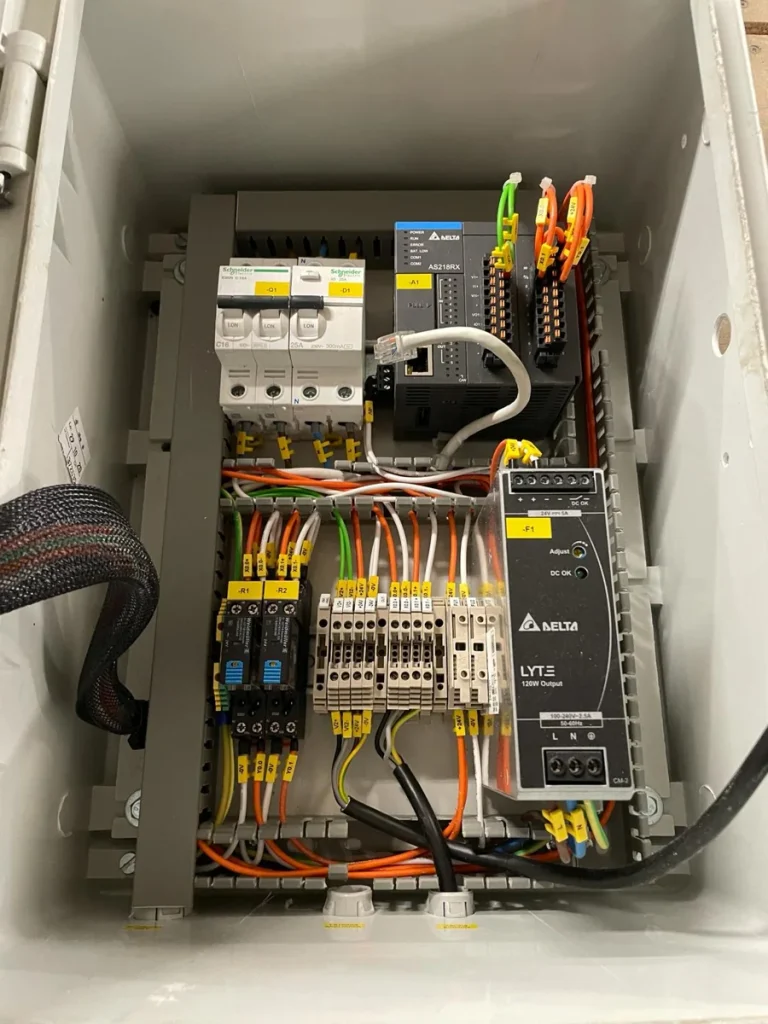 Instalaciones eléctricas de baja tensión